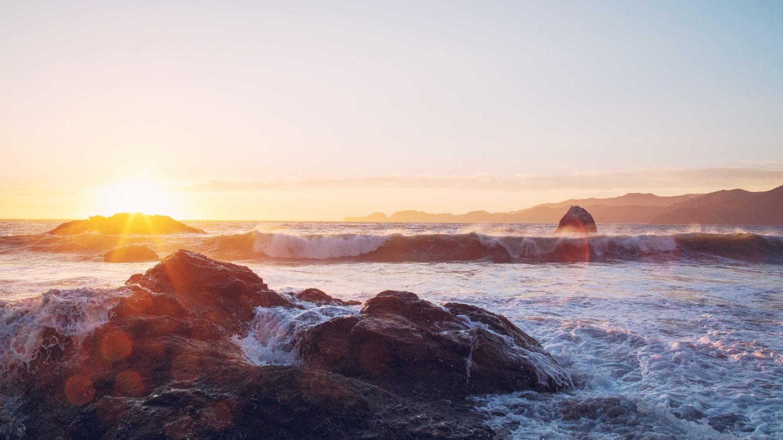 An architect's own house — and the single color that holds it together.